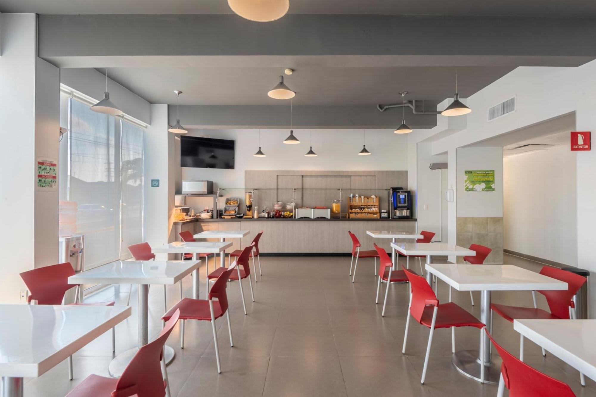 City Express Junior By Marriott San Luis Potosi Zona Industrial Ngoại thất bức ảnh